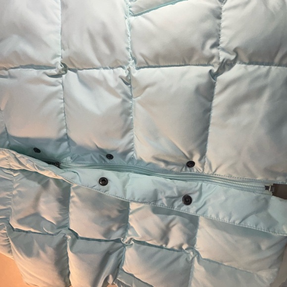 Eddie Bauer Light Blue Puffer Vest‎ - Picture 4 of 15